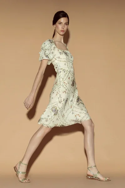 Look 25